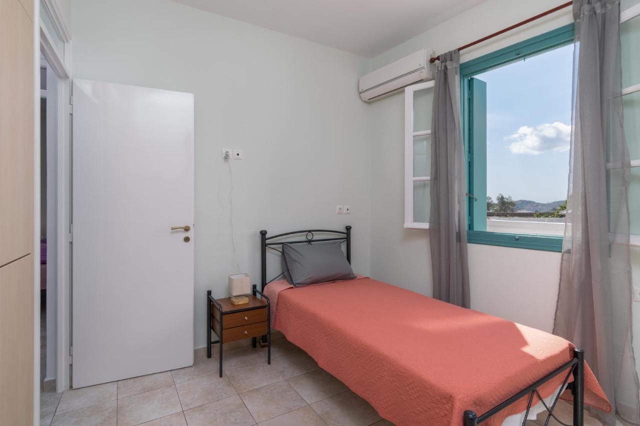 Zanart Maisonette II Трипити Екстериор снимка